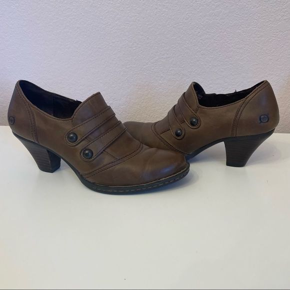 Born Shoes - Born Tan Genuine Leather Almond Toe Heeled Booties Boots Heels- size 7